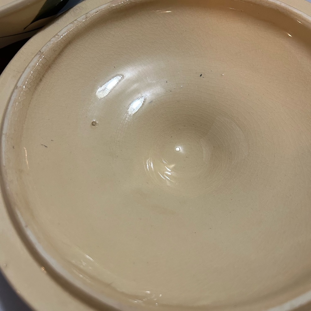 Vintage Watt Casserole Baker with Lid - Picture 7 of 8